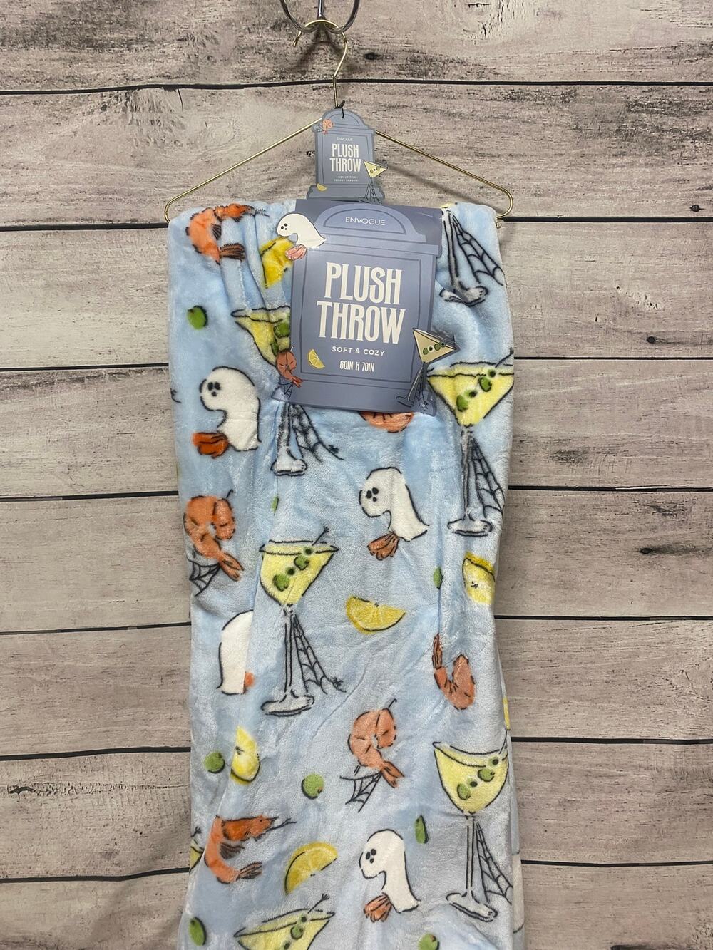 NWT - Plush Throw Ghost Cocktail Throw 60inx70in